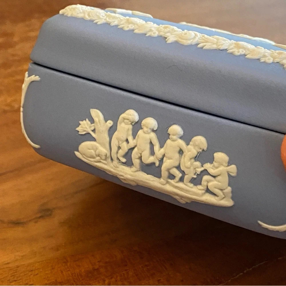 Wedgwood England Jasperware Square Trinket Dish - Picture 5 of 16